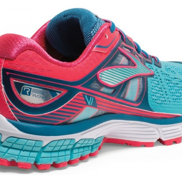 brooks ravenna 6 red